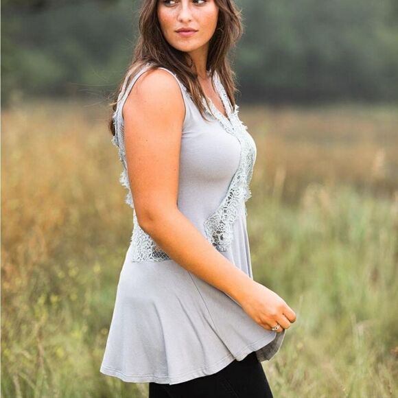 NWT Gimmicks Eyelash Lace Tank Top. Gray M#26 - Picture 1 of 16